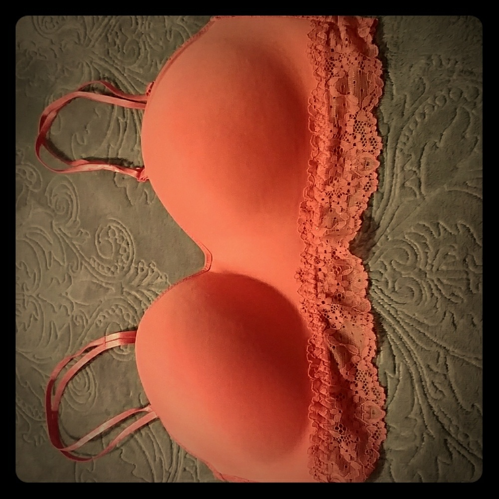 FLIRTITUDE BANDEAU BRA NWOT